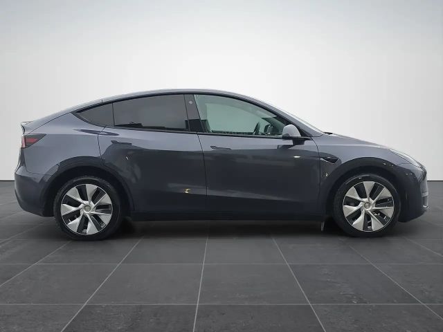 Tesla Model Y AWD