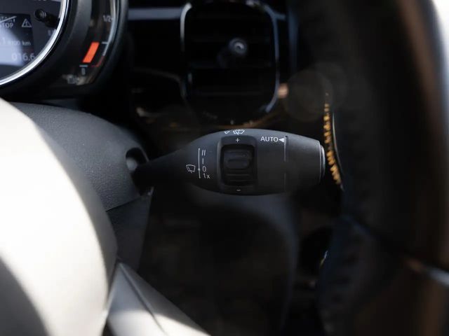 MINI One Classic Trim LED SHZ PDC KEYLESS KLIMA