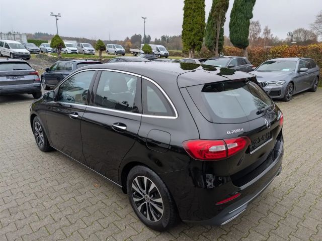 Mercedes-Benz B 200 B 200 d Progressive Sedan