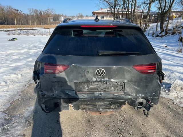 Volkswagen Golf 1.5 eTSI Variant