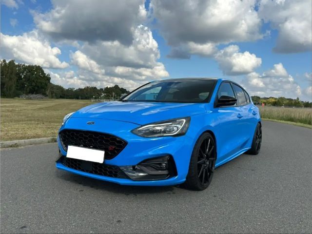Ford Focus ST Line