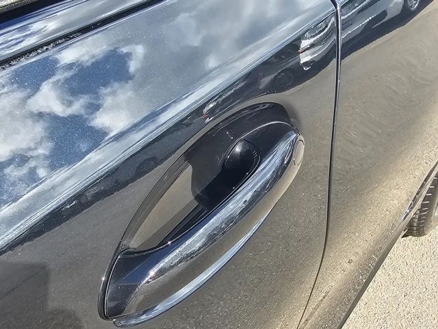 BMW 330 330e M-Sport Sedan xDrive