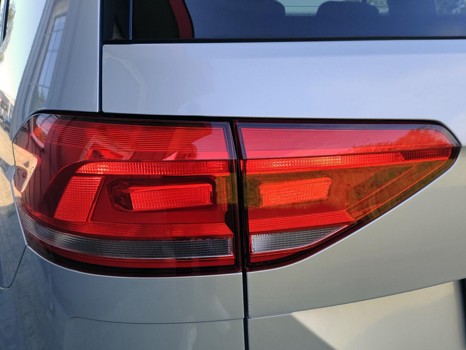 Volkswagen Touran 1.5 TSI DSG