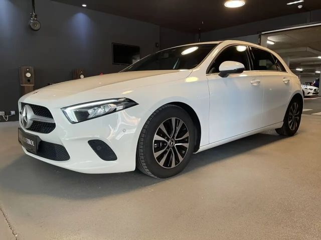 Mercedes-Benz A 180 A 180 d Style