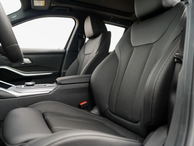 BMW 320 320d M-Sport Touring xDrive