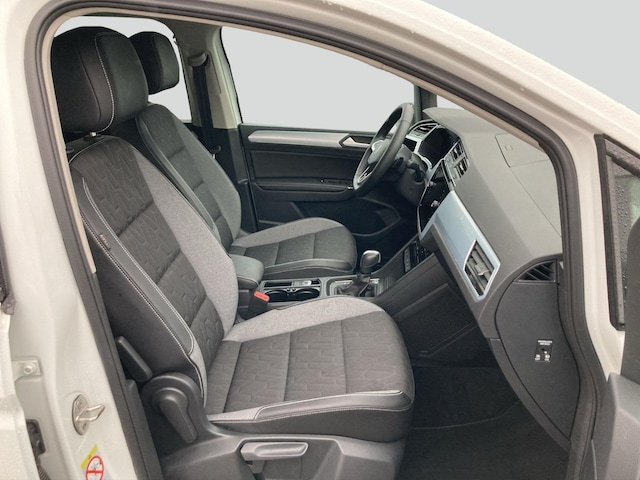 Volkswagen Touran 1.5 TSI DSG IQ.Drive