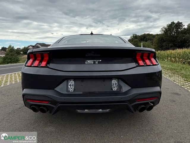 Ford Mustang Fastback GT 5.0 V8