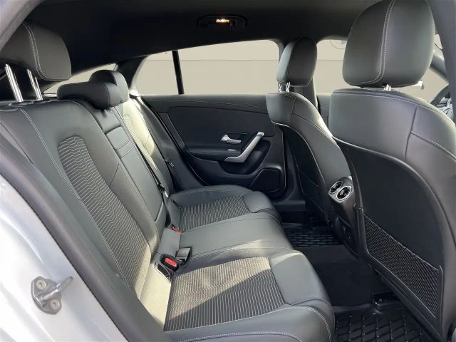 Mercedes-Benz CLA 200 Shooting Brake