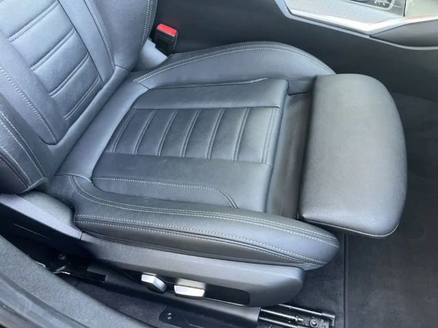 BMW 320 320i M-Sport Touring