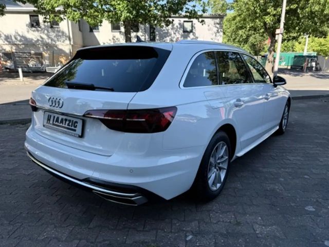 Audi A4 35 TFSI Avant S-Tronic