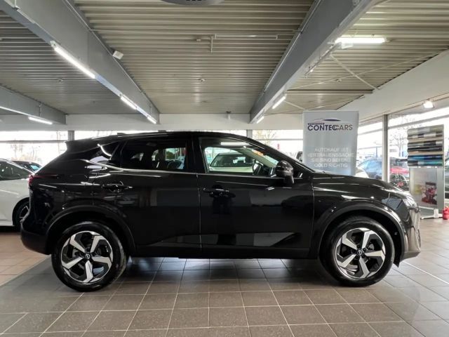 Nissan Qashqai 1.3 Connecta LED+KEYLESS+360°+ACC+VC.