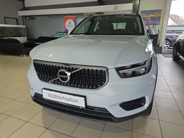 Volvo XC40 Core Momentum