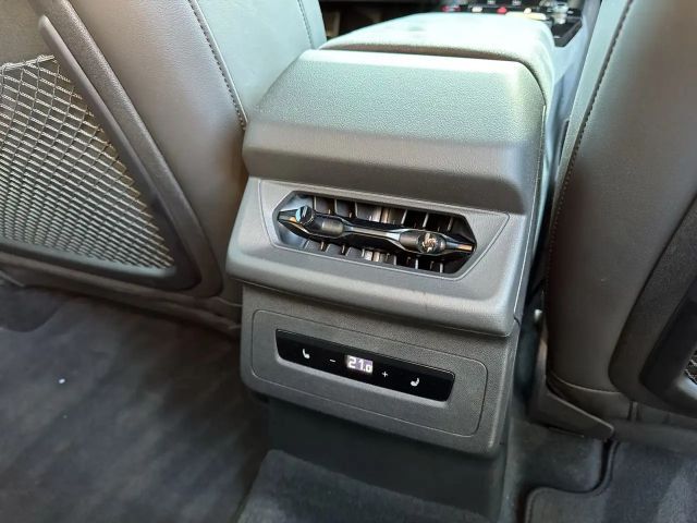 Audi SQ6 e-tron Pano/HuD/B&O/Luft/OLED/Nappa/21"/