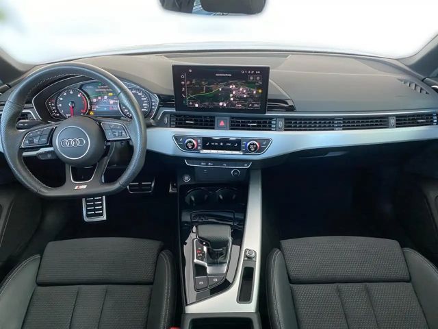 Audi A4 35 TFSI S-Line Sedan