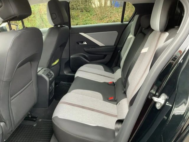 Opel Astra 1.2 Turbo Elegance Turbo