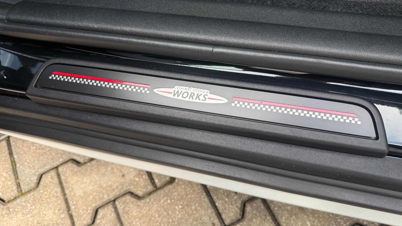 MINI Cooper D Countryman JKW Trim LED Navi Kam DAB