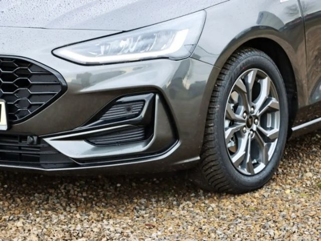 Ford Focus ST Line Wagon