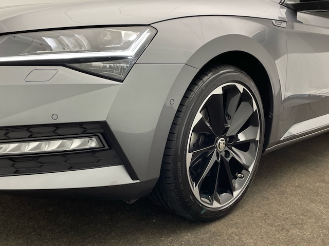 Skoda Superb 2.0 TDI Combi Sportline