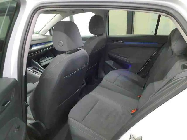 Volkswagen Golf 2.0 TDI DSG Golf VIII Style