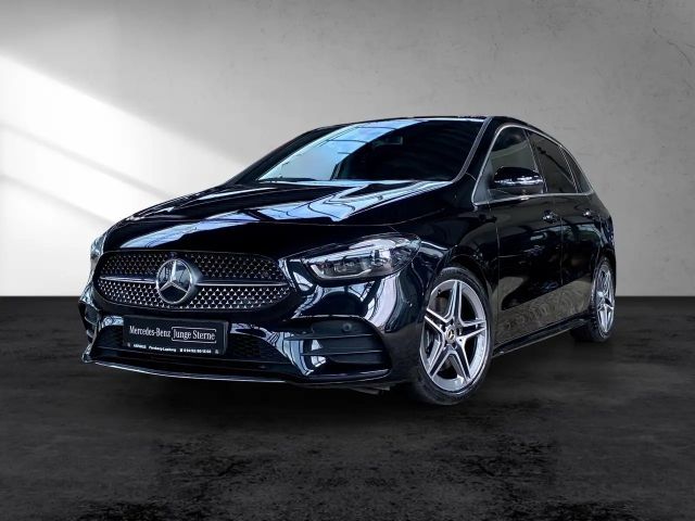 Mercedes-Benz B 220 4MATIC AMG Line Sedan