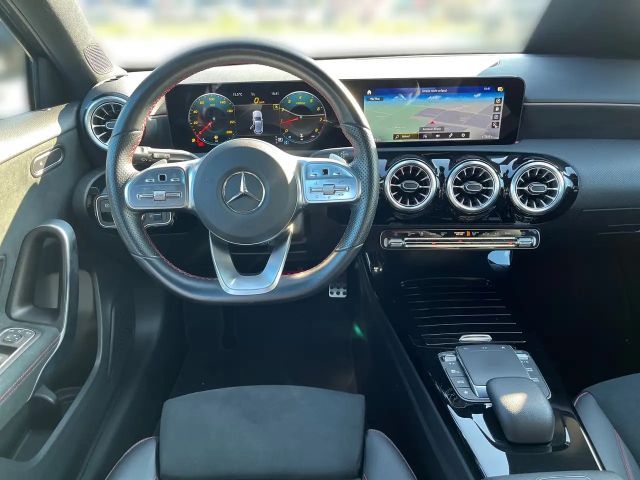 Mercedes-Benz A 180 AMG Line