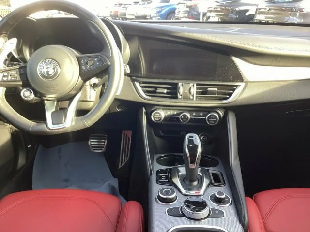 Alfa Romeo Giulia Q4 Turbo Veloce