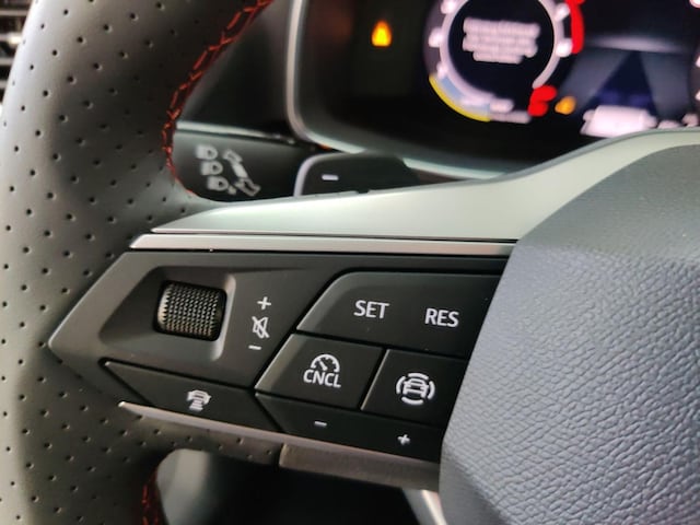 Seat Leon 1.5 eTSI FR-lijn