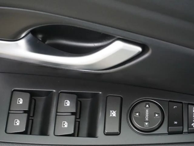 Hyundai i30 Edition 30+ Virtuel Navi Kamera LED