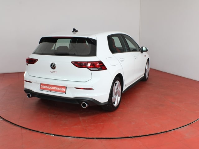 Volkswagen Golf 2.0 TSI DSG Sport