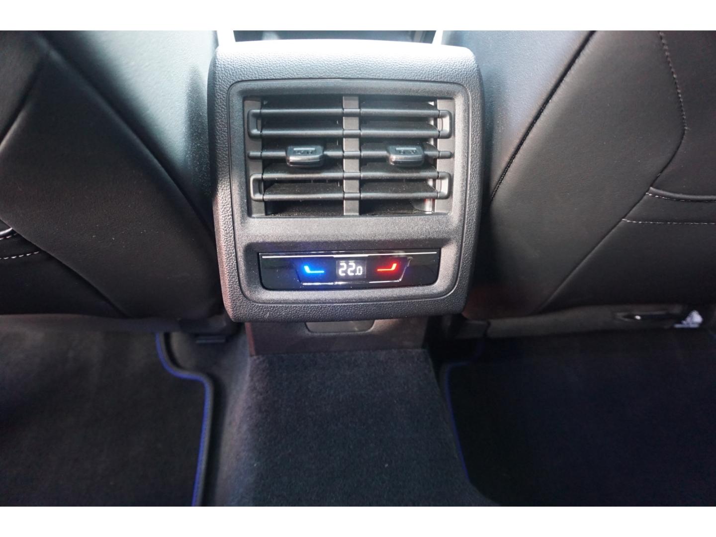 Volkswagen Golf 2.0 TSI 4Motion Golf VIII