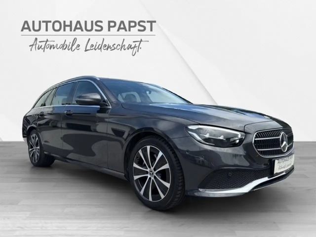 Mercedes-Benz E 220 AVANTGARDE