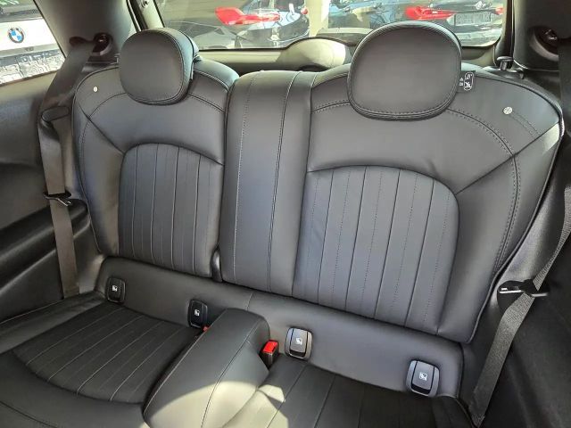 MINI Cooper 1,5 Aut. "Yours Trim" Vollleder/Sportsitze/LED