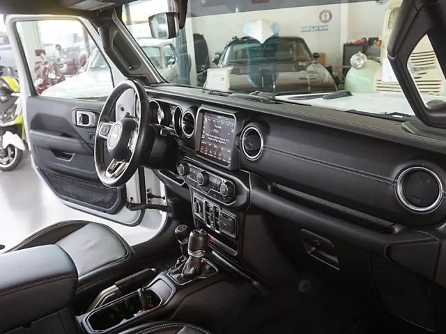 Jeep Wrangler 4xe Sahara