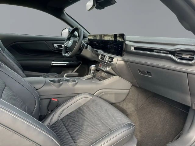 Ford Mustang Fastback GT 5.0 V8