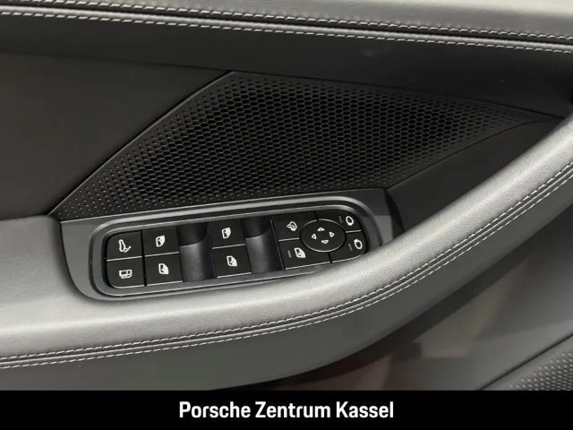 Porsche Panamera 4 E-Hybrid