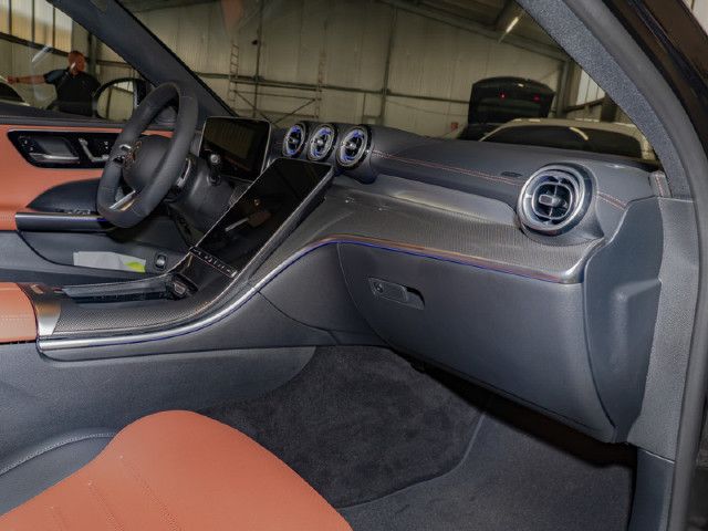 Mercedes-Benz C 200 AMG Line Sedan