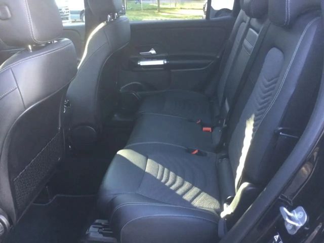 Mercedes-Benz GLB 220 4MATIC GLB 220 d