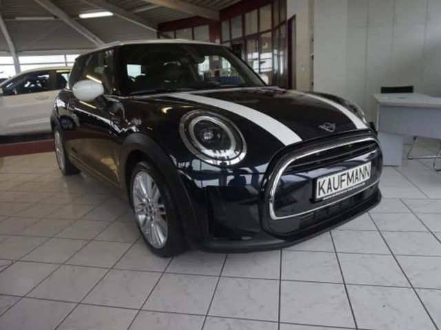 MINI Cooper COOPER 1,5 CAMDEN LEDER NAVI LED SHZ TEMPOMAT 17"