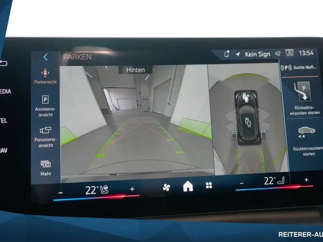 BMW 223 223i M-Sport Sedan xDrive