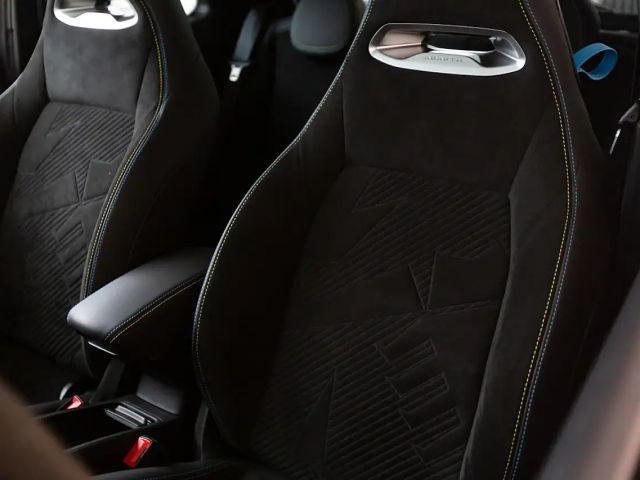 Abarth 500e Scorpionissima