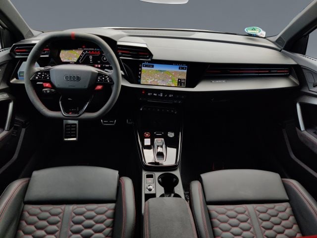 Audi RS3 Quattro S-Tronic Sedan