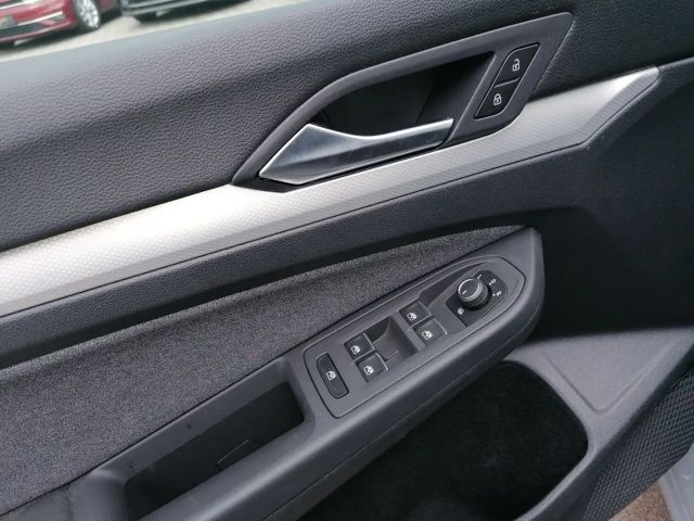 Volkswagen Golf 1.0 TSI Golf VIII Move Variant