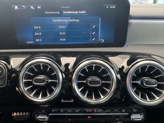 Mercedes-Benz CLA 200 AMG Line Coupé