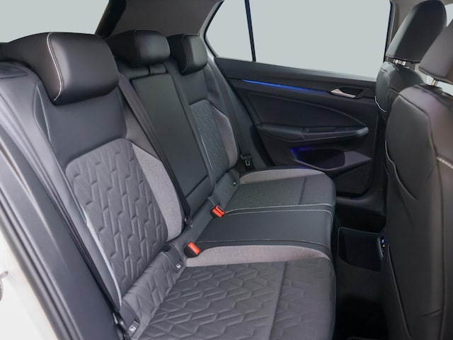 Volkswagen Golf 1.5 eTSI DSG