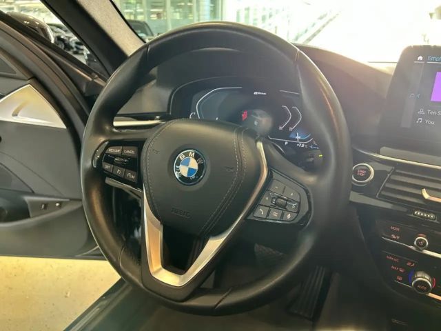 BMW 530 530e Sedan