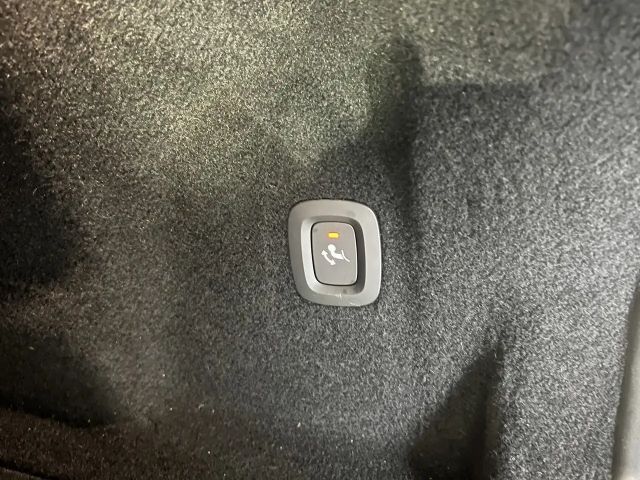 Volvo XC60 AWD Dark Plus