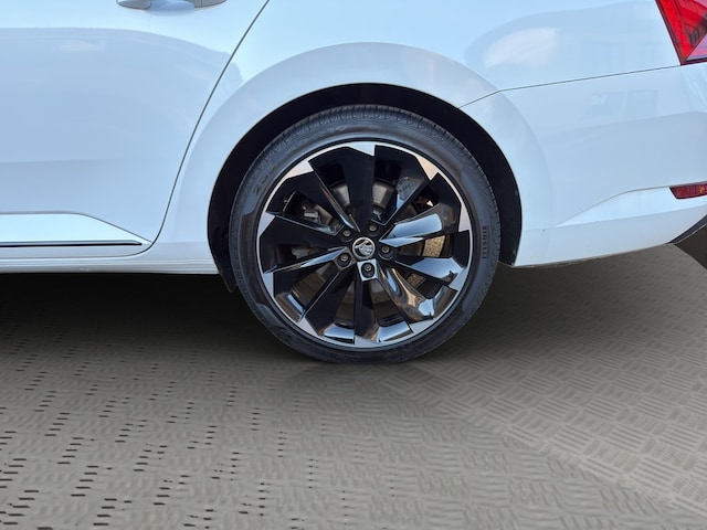 Skoda Superb 2.0 TSI 4x4 Combi Sportline