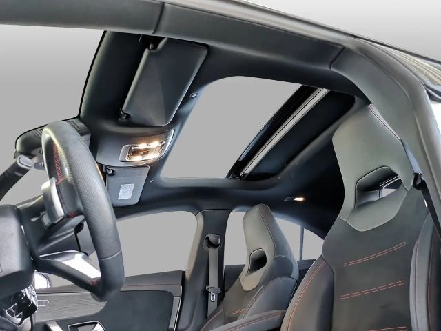 Mercedes-Benz CLA 180 AMG Line Coupé