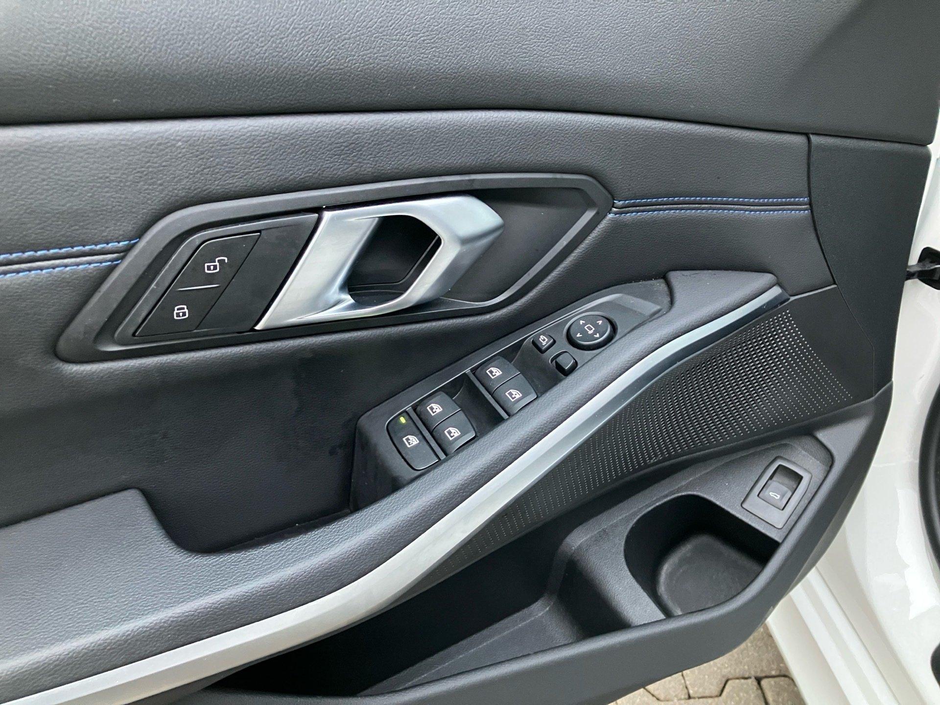 BMW 320 320i Touring