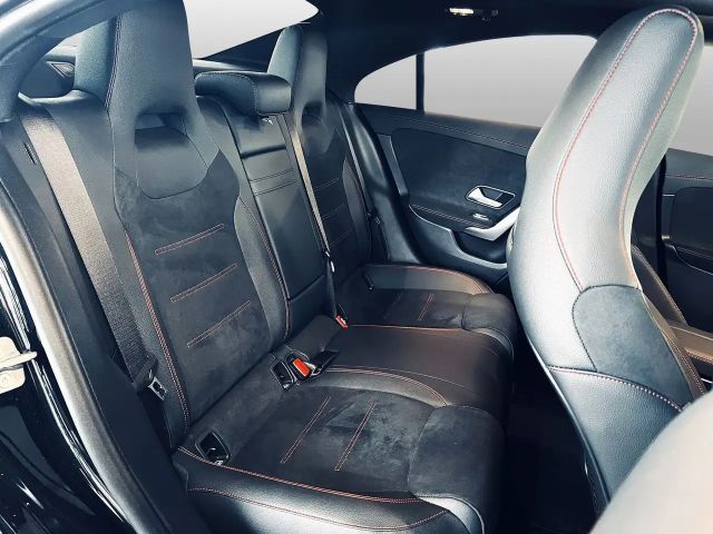 Mercedes-Benz CLA 200 AMG Line Coupé Premium